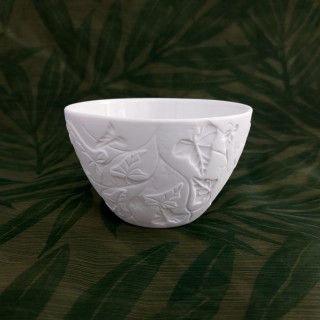 Small bowl "Ivy" in bisque porcelain