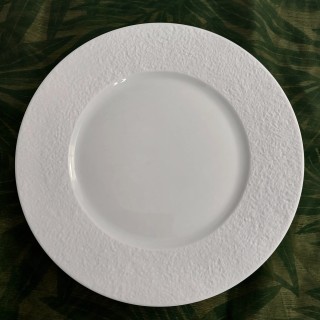 Assiette plate "Granité" en biscuit de porcelaine