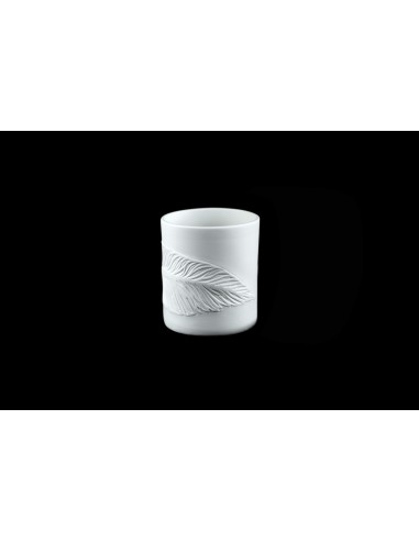 White feather pot