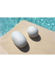 Pebbles white