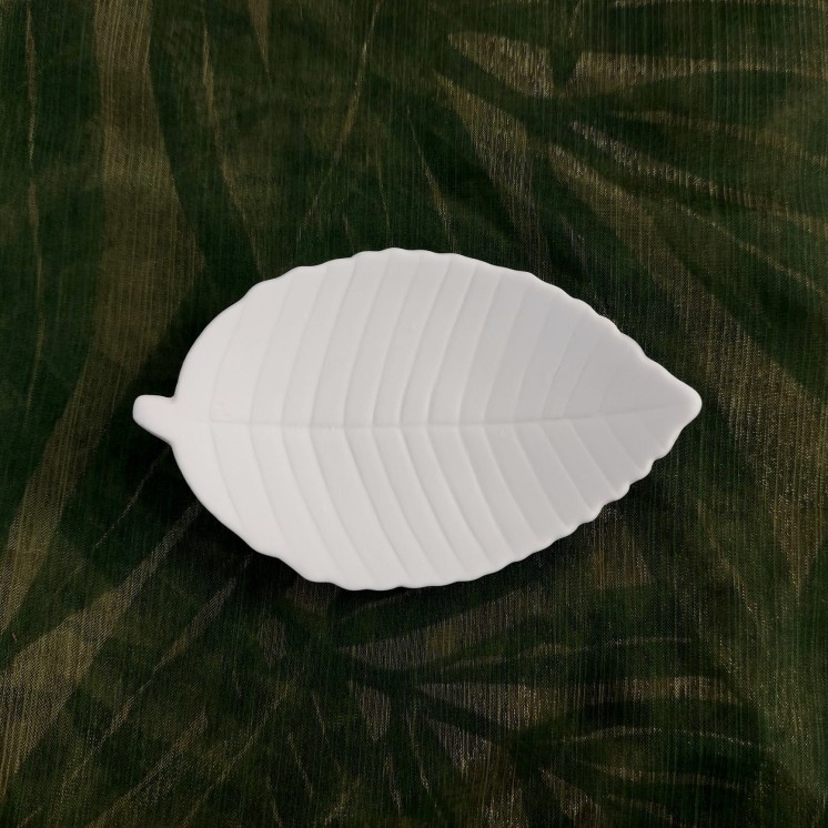 Petite coupelle feuille de châtaigner en biscuit de porcelaine